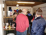 Kø ved pølsebordet